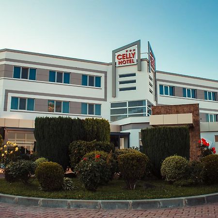 Celly Hotel ピテシュティ エクステリア 写真